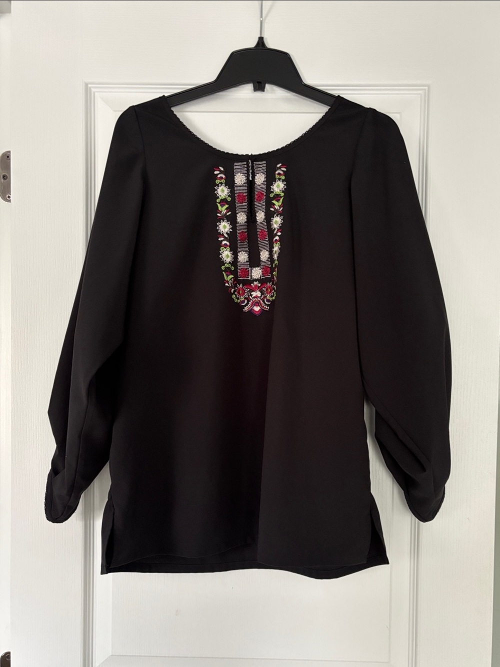 Liz Lange Black Embroidered Scoop-Neck Tunic